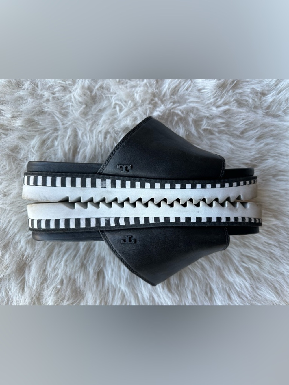 Tory Burch Saw tooth Black Leather Slide Sandals with White Lug Sole 9